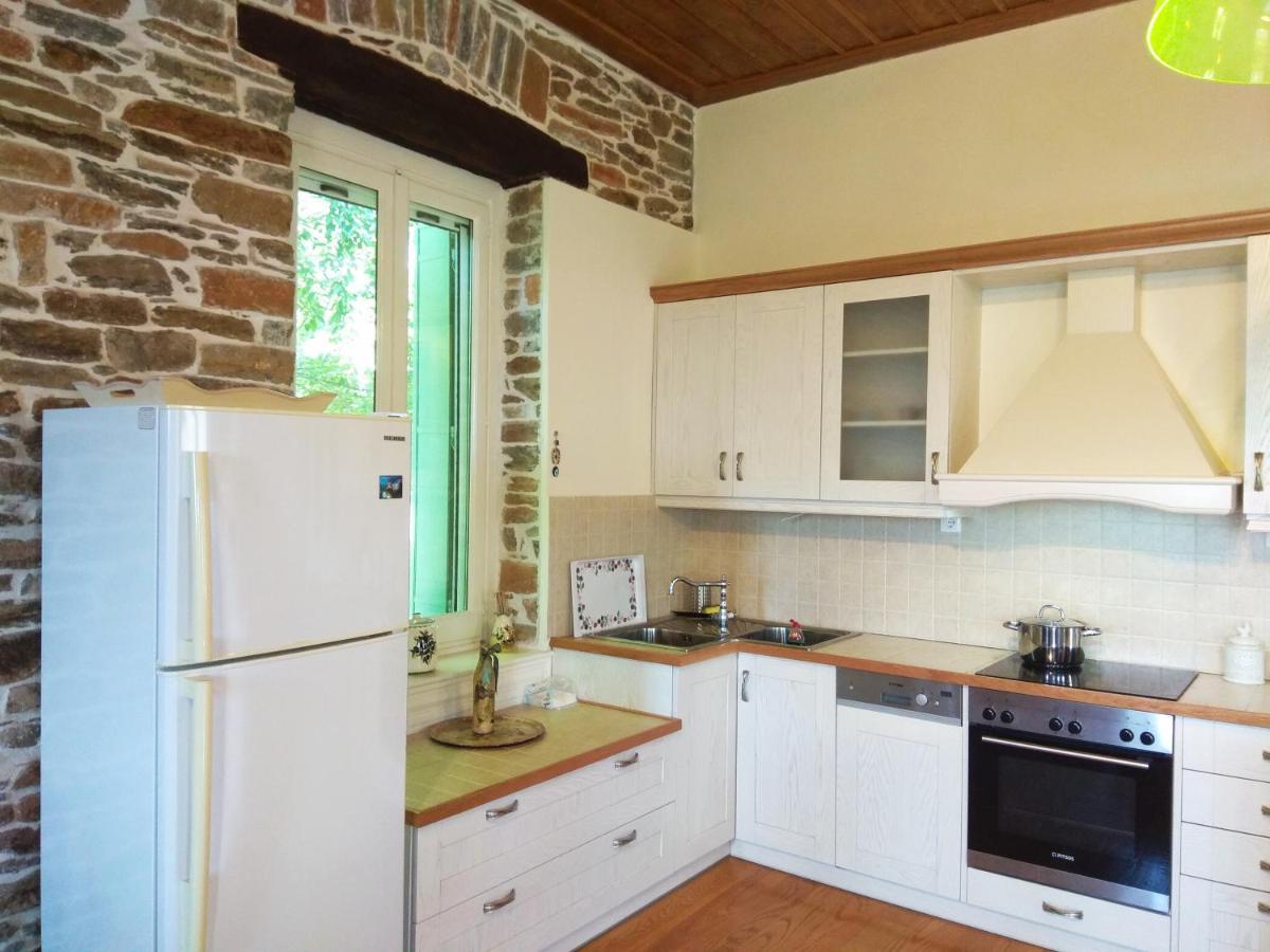 Marina Traditional Stonehouse Afétai 外观 照片